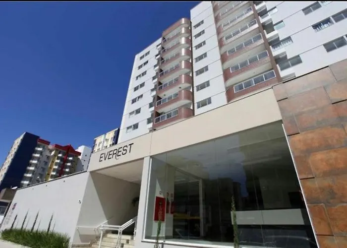 Everest Flat Service